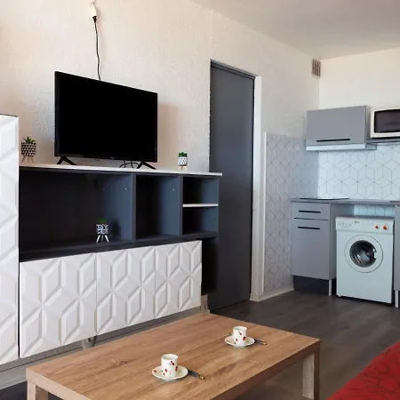 Front De Mer-22 By Interhome Apartment